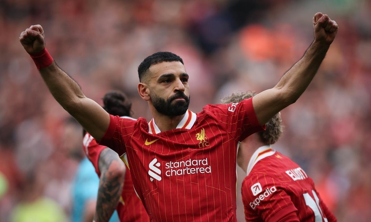 星空-包含萨拉赫遭遇三连败，巴黎圣日耳曼教练面临压力！的词条