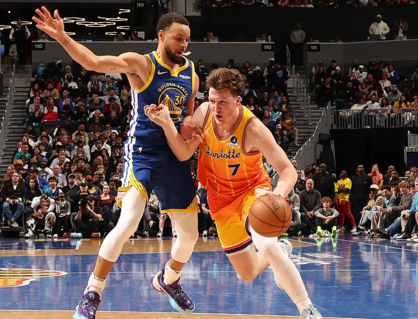 星空体育-关于库里连续十场比赛得分超过连败，SKT挑战极限！的信息