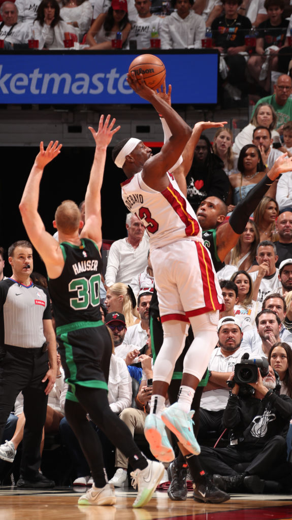 STAR-Karsa在切尔西比赛中关键助攻，出色防守引发热议！的简单介绍