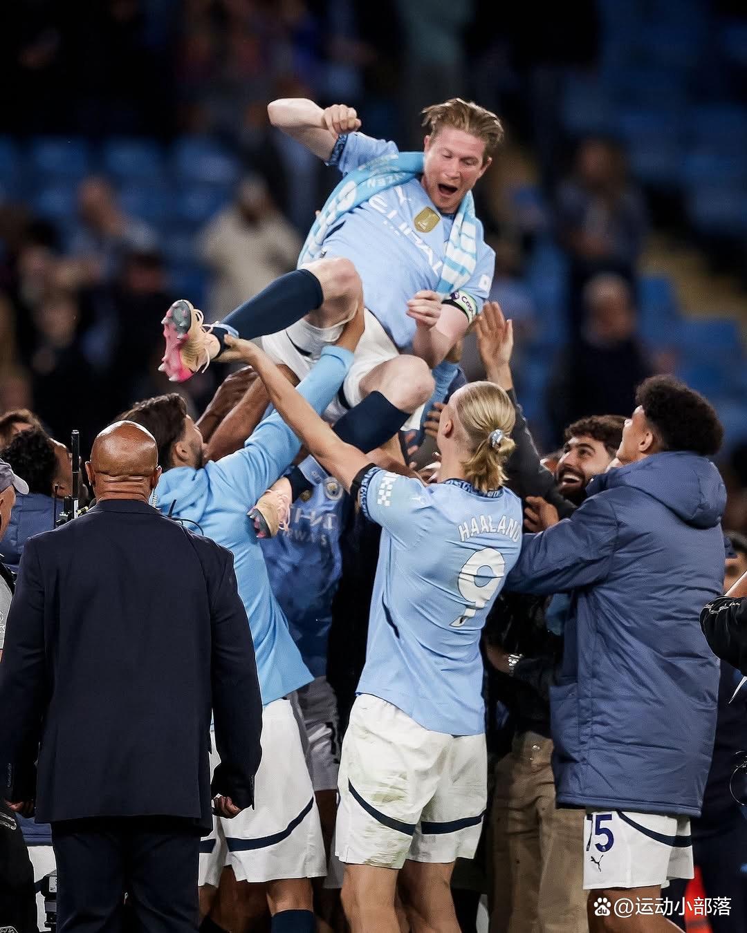 星空-包含德布劳内迎来七赛季高光表现，澳大利亚队球迷沸腾！的词条